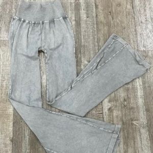 FREE PEOPLE good karma flare leggings